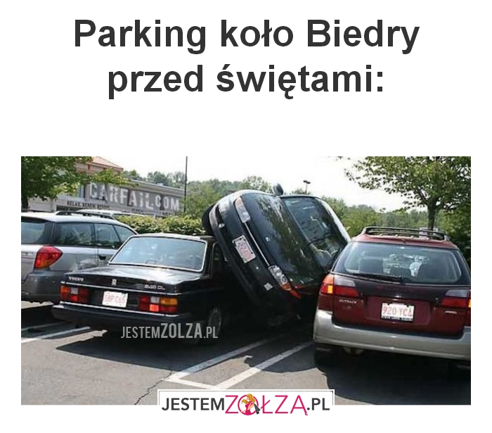 Parking koło Biedry 
